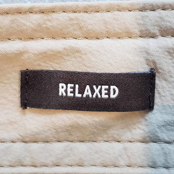 REI Co-op Pants Women’s Relaxed Convertible Size 16 Petite Khaki Stretch Cargo - Picture 12 of 16